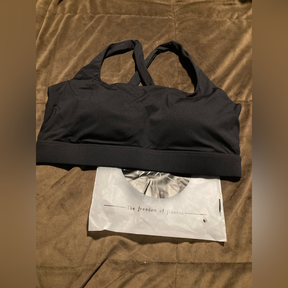 Running Girl brand, size medium, black, molded cups, high impact  Sports Bra